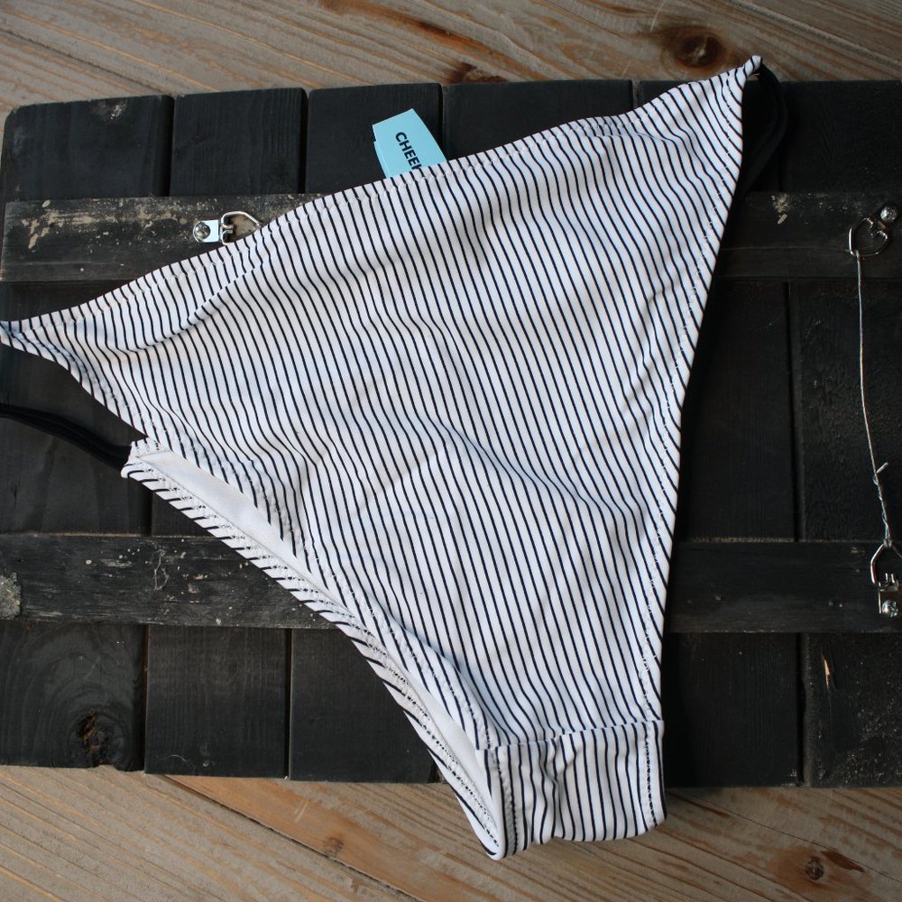 Cupshe new black & white stripe bottom